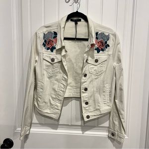 romeo + juliet white denim crop jacket with floral embroidery